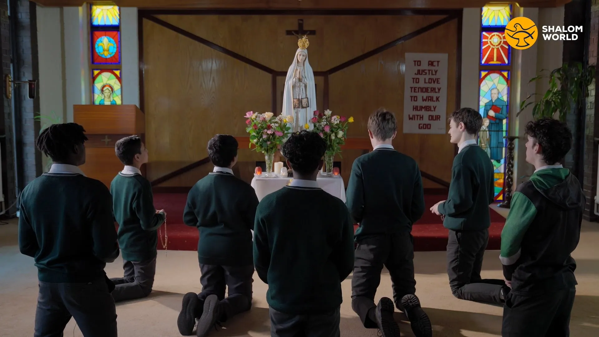 Students of Coláiste Chríost Rí | Holy Rosary